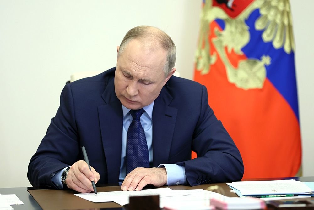 Владимир Путин утвердил перечень поручений Правительству РФ по итогам пресс-конференции, состоявшейся 23 декабря 2021 года.