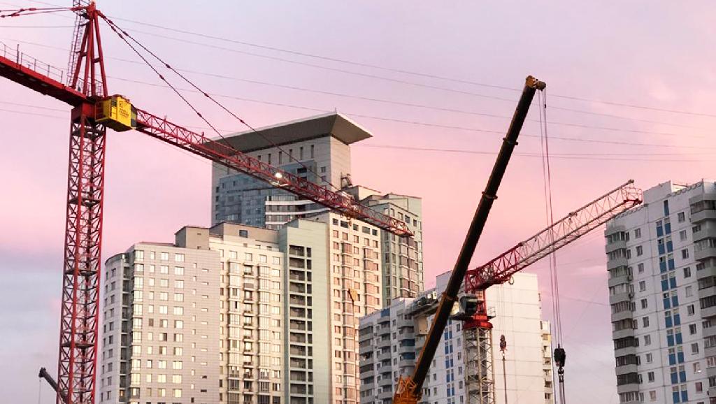По сообщению Марата Хуснуллина, за 3 месяца 2021 года в России в общей сложности выдано 871 разрешение на строительство многоквартирных домов