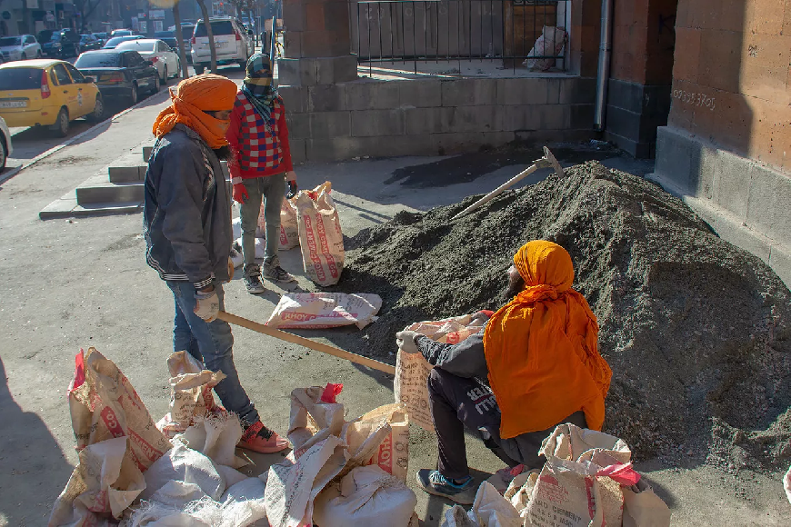 Решение принято, поскольку прежде в Армению в больших объемах поступала гораздо более дешевая продукция из соседней страны.