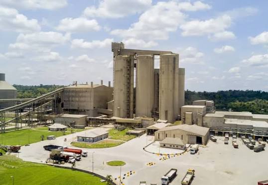 Сенат Нигерии одобрил сделку по покупке Lafarge Africa компанией Huaxin