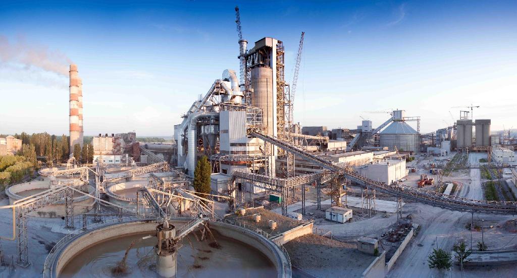 Lucky Cement Limited и Reon Energy объявили о проекте автономной солнечной электростанции мощностью 34 МВт с рефлекторным накопителем энергии на 5,589 МВтч. Проект, который будет установлен на заводе Lucky Cement Pezu в Хайбер-Пахтунхве, будет включать в себя не только крупнейшую в Пакистане автономную солнечную электростанцию, но и крупнейшее в истории хранилище энергии.