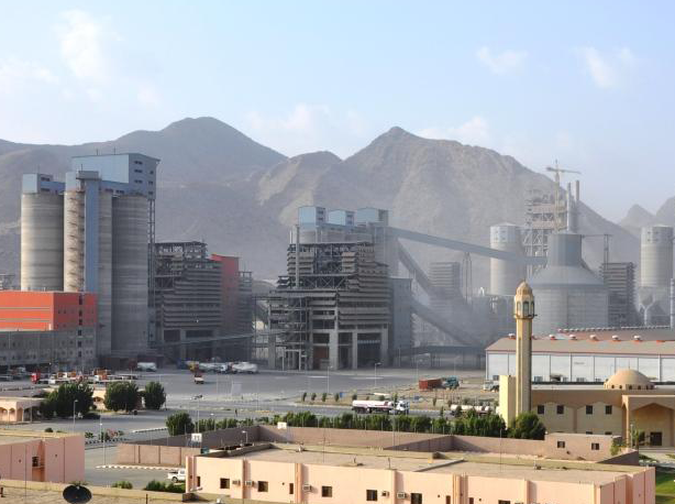 Southern Province Cement Company (SPCC), ведущая промышленная группа в Саудовской Аравии, ввела в эксплуатацию новый цементный завод в регионе Джазан производительностью 5000 тонн клинкера в сутки.