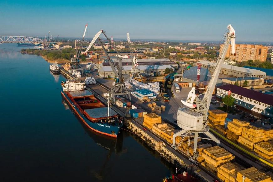 Грузооборот морских портов Астрахани вырос в первом полугодии на 90 %
