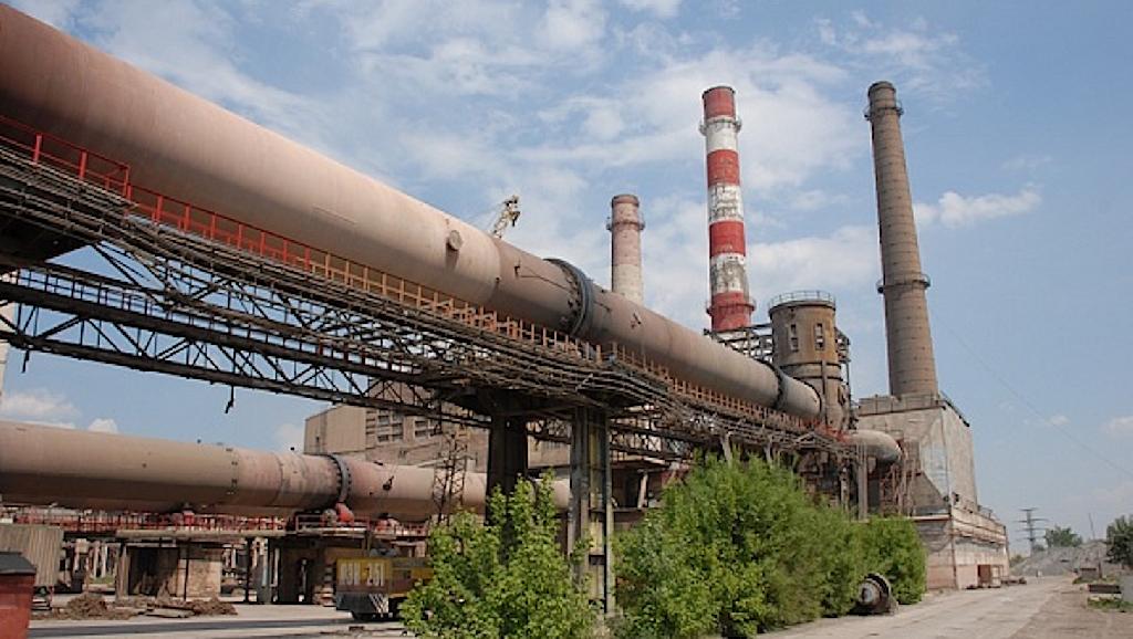 Новый электрофильтр обеспечит стабильное функционирование системы газоочистки печи.
