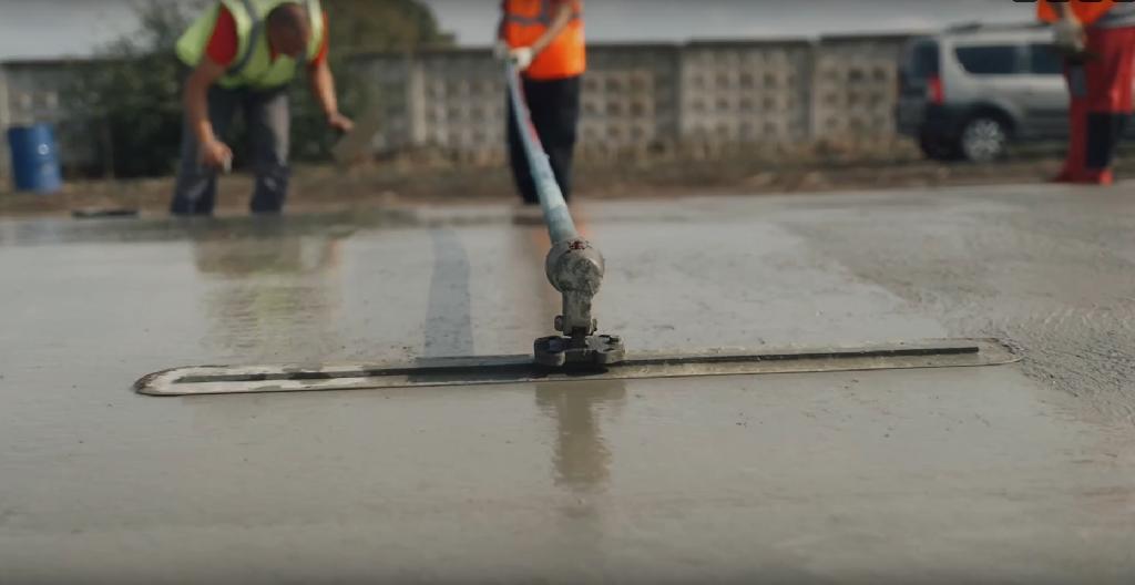 Завершено строительство первой бетонной дороги на Кубани