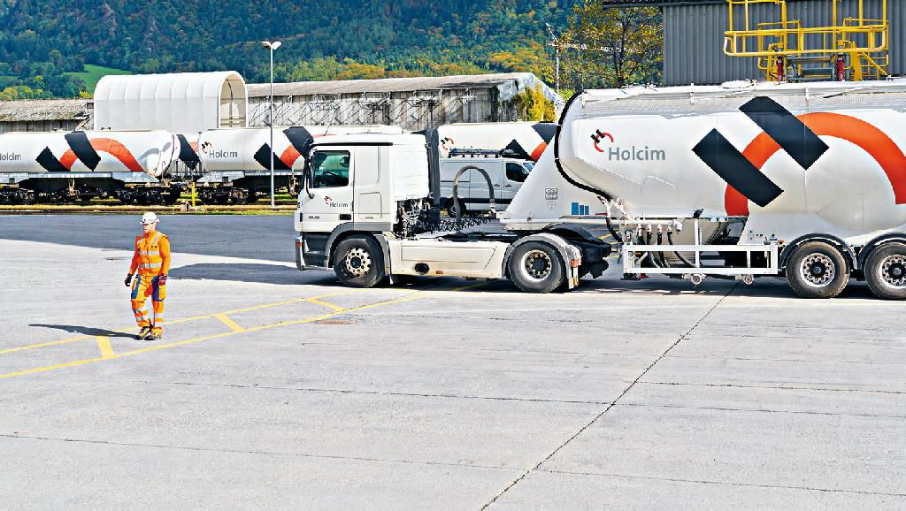 Продажи LafargeHolcim за первый квартал сократились на 3,3 % на сопоставимой основе