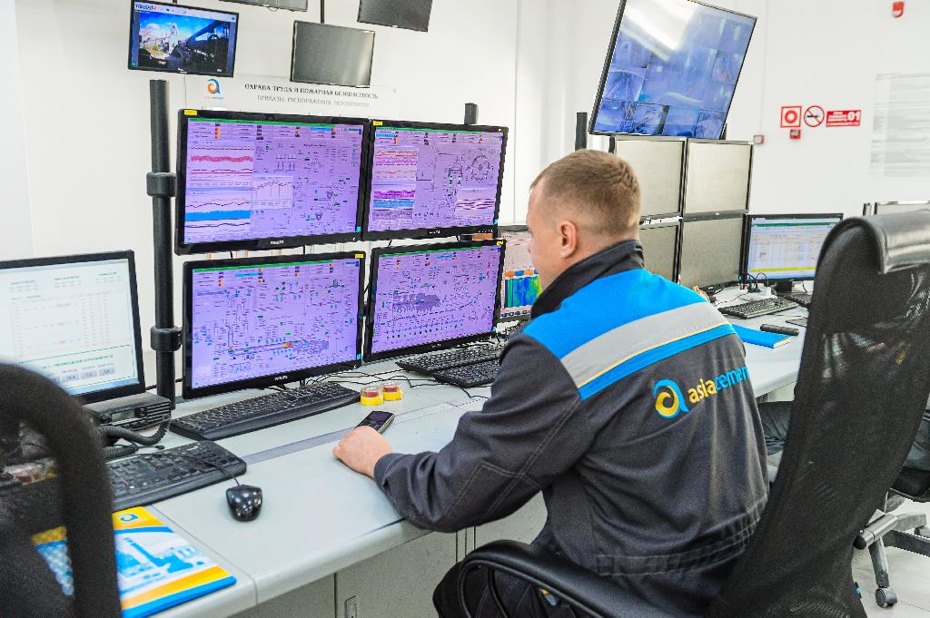 Автоматическая система «Вивальди» на заводе «Азия Цемент» управляет смешиванием муки в силосах