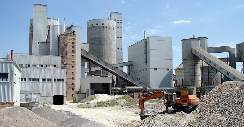 tsementnye-zavody-tadzhikistana-uvelichili-vypusk-produktsii-na-10-za-god