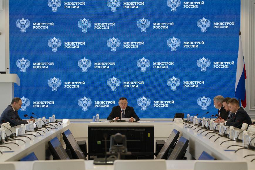 Глава Минстроя России Ирек Файзуллин оценил улучшение делового климата в строительной сфере