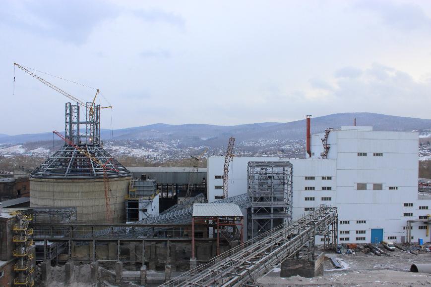 ООО «Красноярский цемент» (дочернее общество АО «ХК «Сибцем») готовится завершить крупные строительно-монтажные работы в новом цехе «Помол» весной 2022 года.