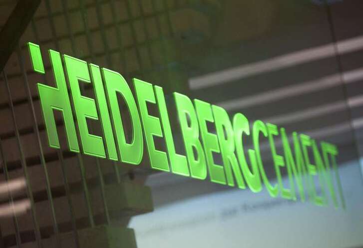 Компания HeidelbergCement подписала соглашение о продаже своей дочерней компании Sierra Leone Cement Corporation Ltd. (Leocem) компании the Diamond Cement Group.