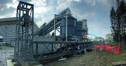 Для точного дозирования разнообразных материалов BEUMER Group разработала шнековый весовой дозатор с автоматической калибровкой