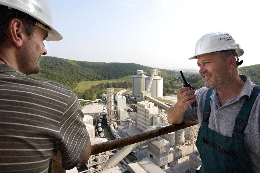 HeidelbergCement приобрела шесть заводов по производству товарного бетона и один песчаный карьер через свою чешскую дочернюю компанию Českomoravský beton у Kámen Zbraslav в регионе Моравия в восточной части Чешской Республики. 