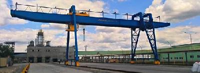 В цехе отгрузки «Сухоложскцемент» установлен новый козловый кран