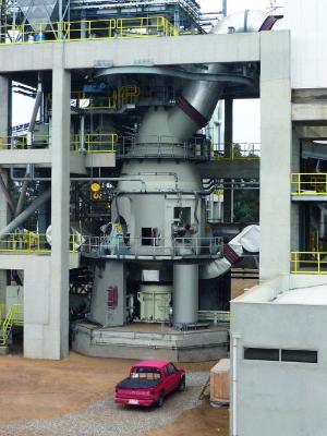 Первый заказ в Мьянме на вертикальную валковую мельницу LOESCHE