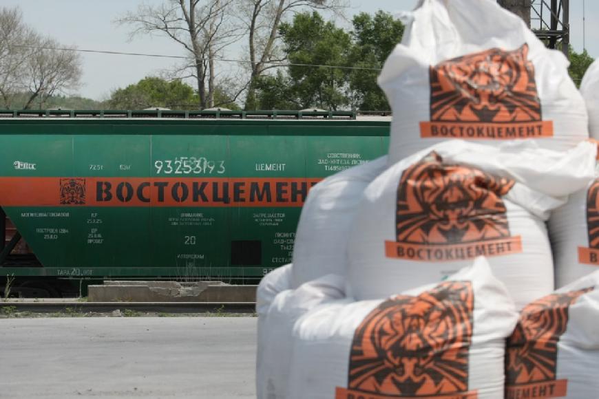 30 мая Востокцемент отгрузил миллионную тонну цемента с начала 2022 года. И это новый производственный рекорд – юбилейная тонна отгружена раньше более чем на две недели, чем в прошлом году.