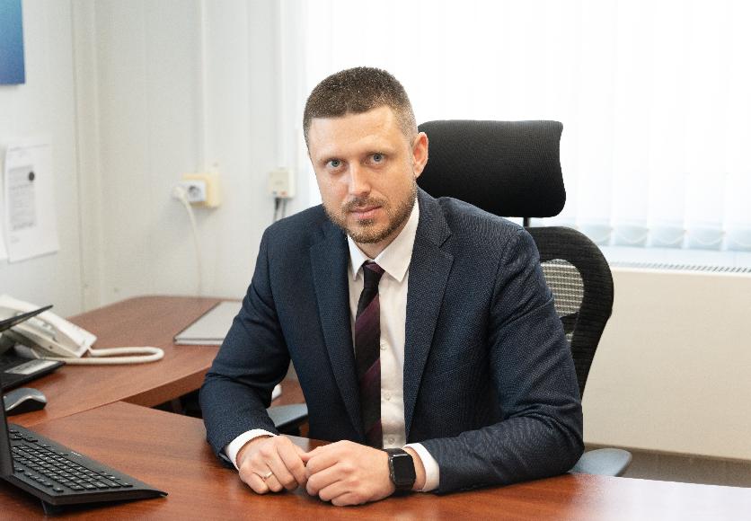 Управляющим директором ООО «Сибирский бетон» (дочернее общество АО «ХК «Сибцем») назначен Александр Мезенцев.