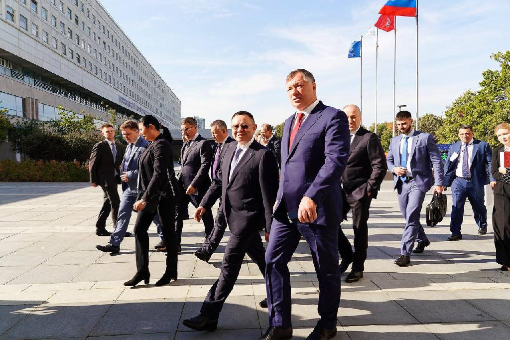 Вице-премьер Марат Хуснуллин прокомментировал проблему дефицита кадров в стройотрасли