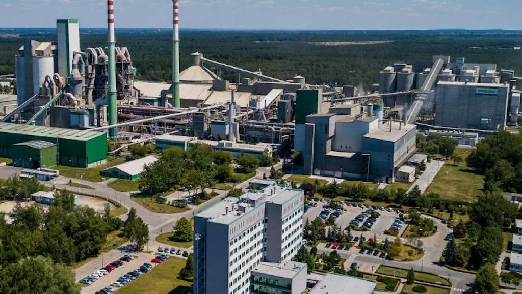 Объем экспорт цемента за аналогичный период также вырос на 1,5 % и составил 133,8 тысячи тонн.